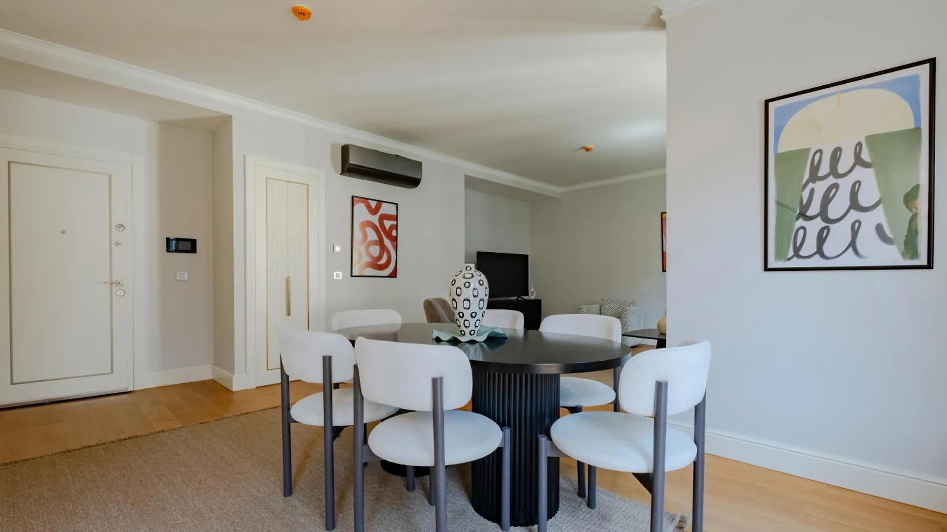 New Spacious Duplex - 3 Bedrooms And 2 Bathrooms - Elevator - New Building İstanbul 0*,  Türkiye