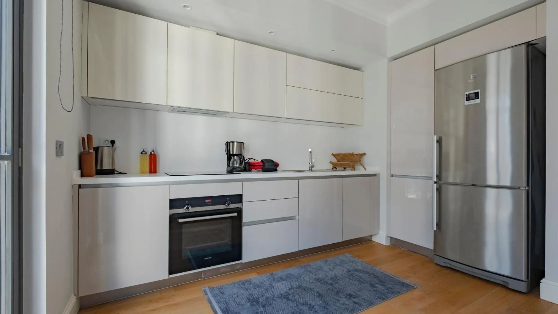 New Spacious Duplex - 3 Bedrooms And 2 Bathrooms - Elevator - New Building İstanbul Daire