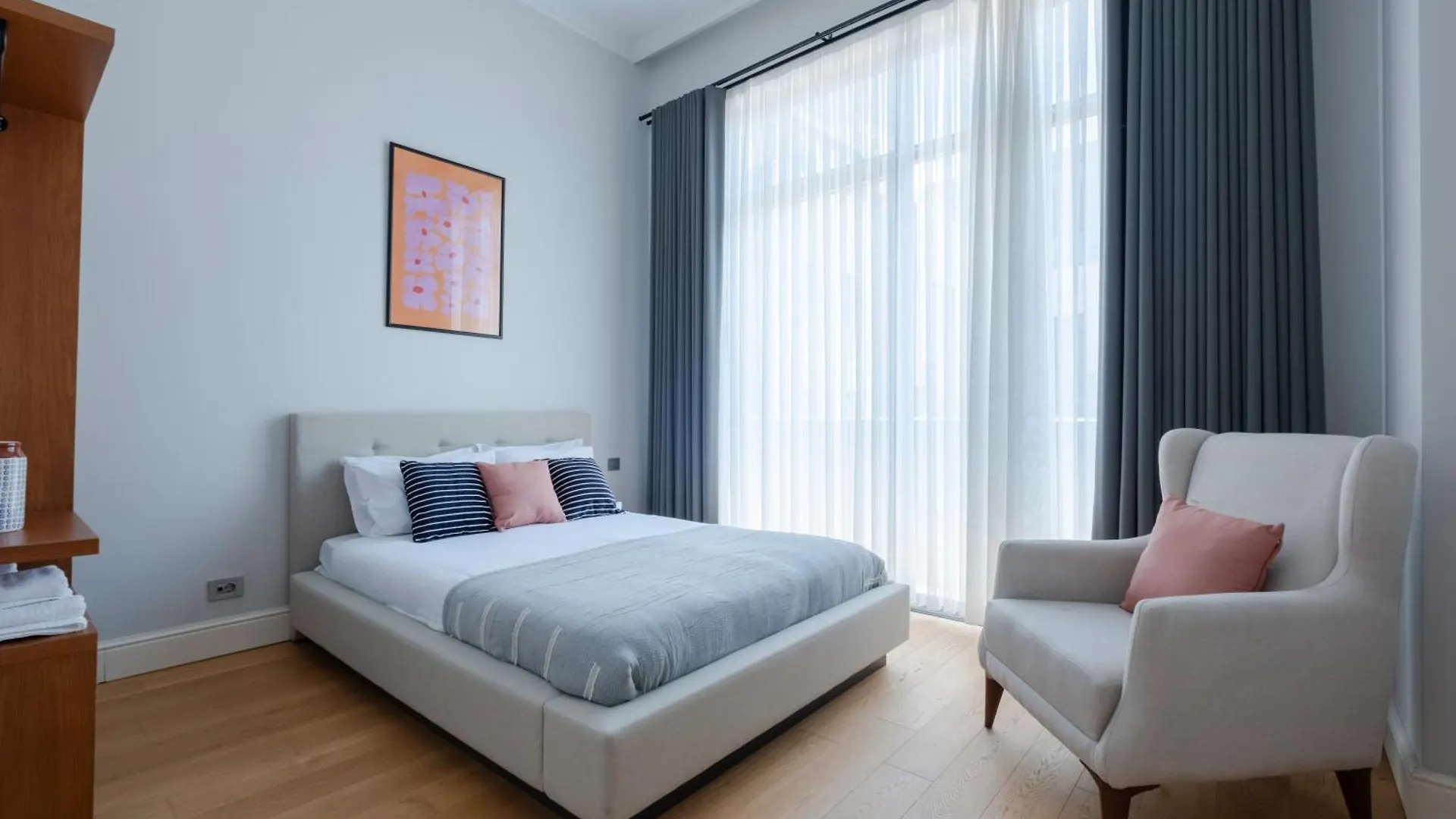 New Spacious Duplex - 3 Bedrooms And 2 Bathrooms - Elevator - New Building İstanbul Türkiye