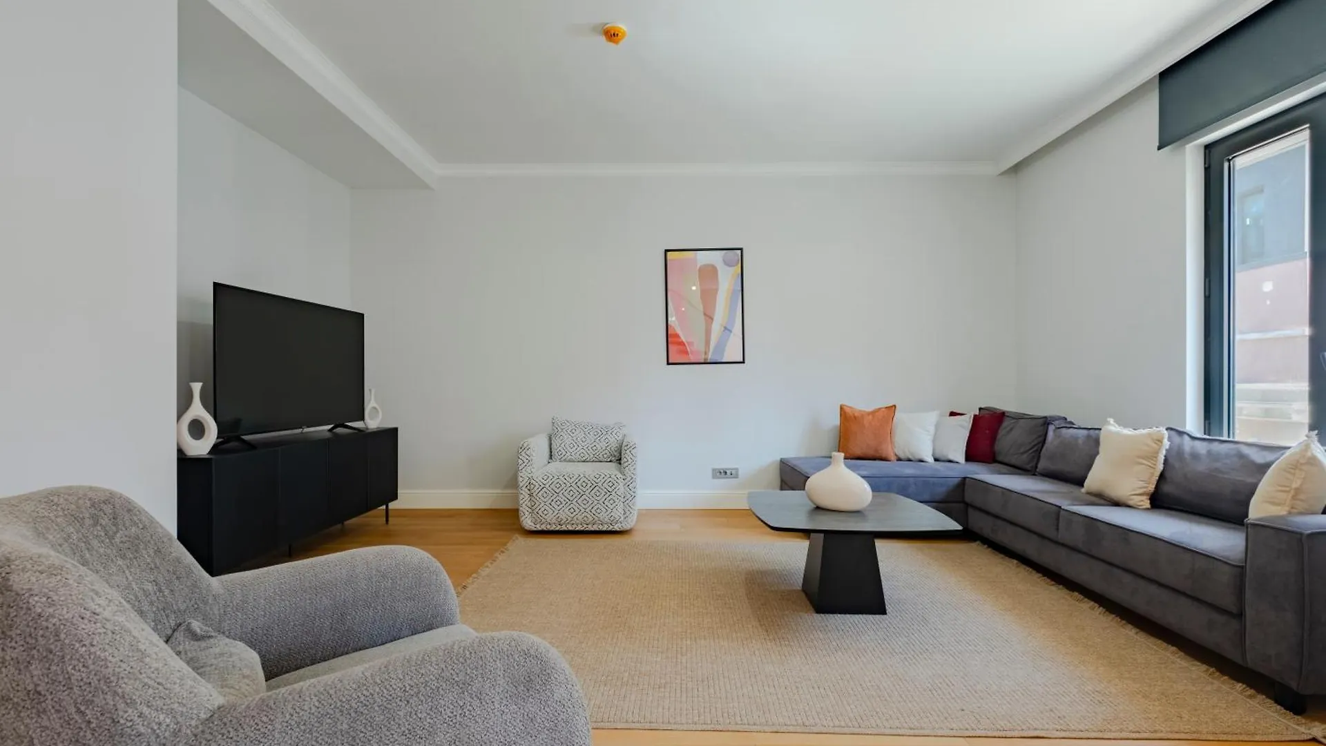 New Spacious Duplex - 3 Bedrooms And 2 Bathrooms - Elevator - New Building İstanbul