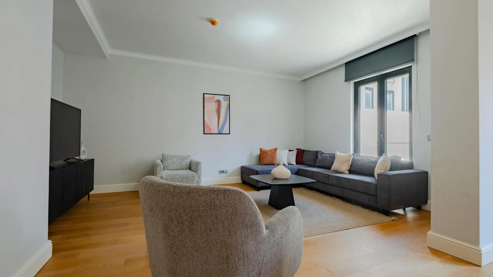 New Spacious Duplex - 3 Bedrooms And 2 Bathrooms - Elevator - New Building İstanbul Türkiye