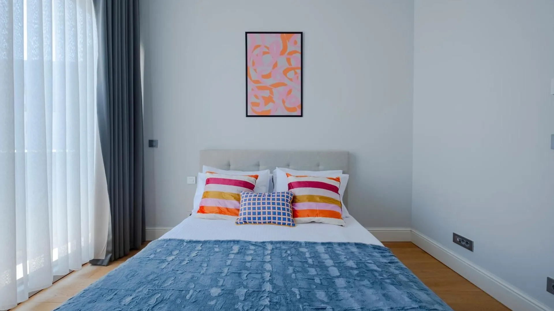 New Spacious Duplex - 3 Bedrooms And 2 Bathrooms - Elevator - New Building Istanbul