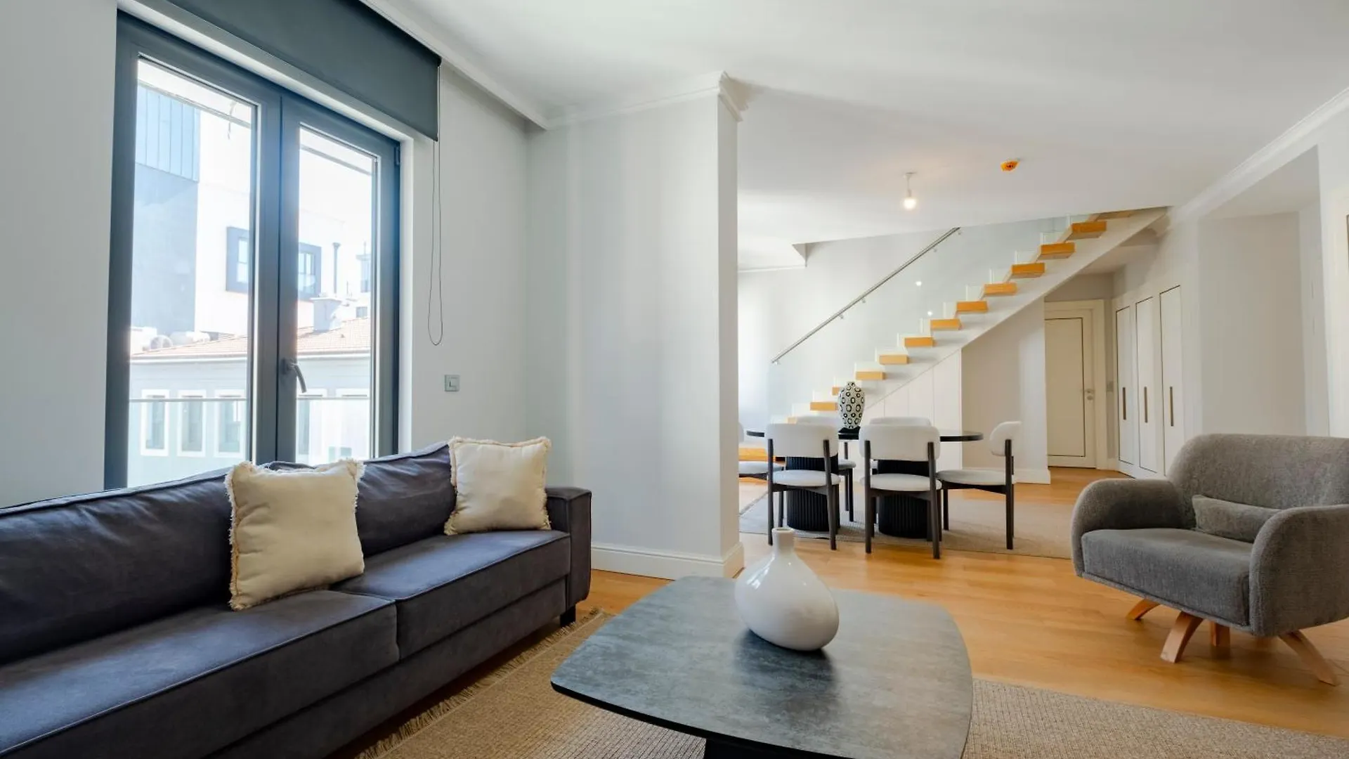 New Spacious Duplex - 3 Bedrooms And 2 Bathrooms - Elevator - New Building Istanbul 0*,