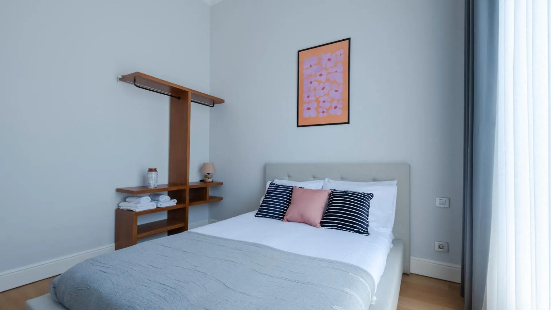 New Spacious Duplex - 3 Bedrooms And 2 Bathrooms - Elevator - New Building Istanbul
